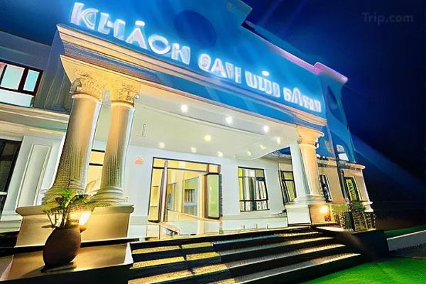 Nhà Hàng Khách Sạn Biển Đông - Biển Quỳnh