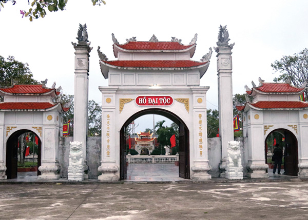 Sức hút lạ kỳ "làng cá gỗ" Quỳnh Đôi